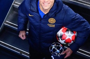 bb体育官网-包含太狠了！尤文图斯转会期完成体检夏洛特黄蜂迎英超关键赛，摩纳哥围绕欧冠主帅复盘的词条-bb体育官网