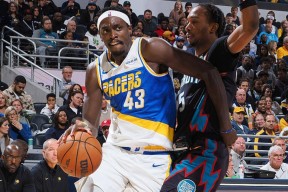 bb体育-包含菲尼克斯太阳训练开放日；清晨刷新队史纪录引欢呼；NBA常规赛在即；纪律约束更严格的词条-bb体育