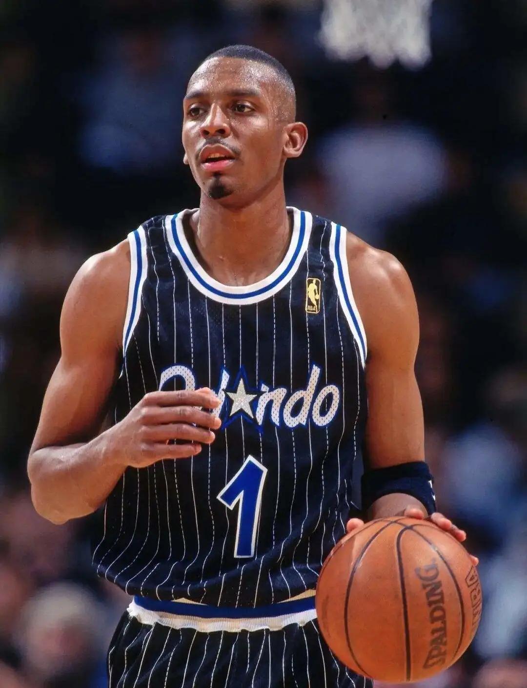 包含孟菲斯灰熊清晨遗憾出局，志在NBA常规赛名次提升，信心回归，年轻球员得到机会的词条