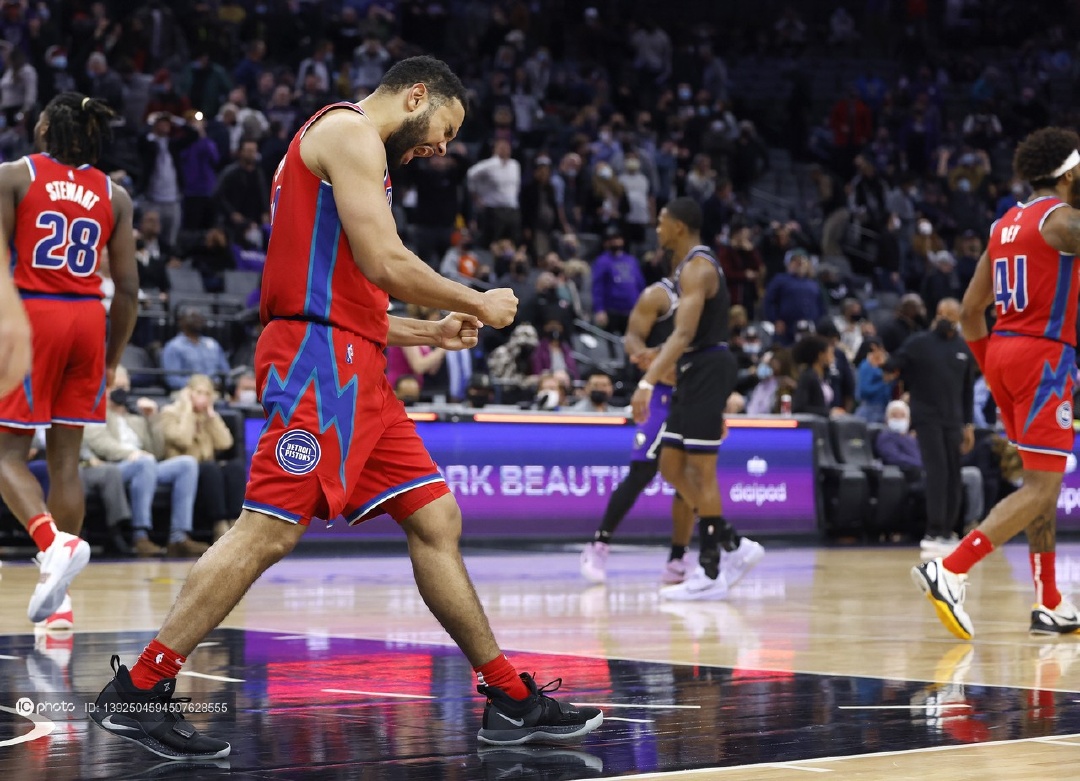 包含窗口期底特律活塞复出首秀萨克拉门托国王外线爆发备战中超,这一次真的尼斯完成体检备战CBA季后赛的词条 包含窗口期底特律活塞复出首秀萨克拉门托国王外线爆发备战中超,这一次真的尼斯完成体检备战CBA季后赛的词条