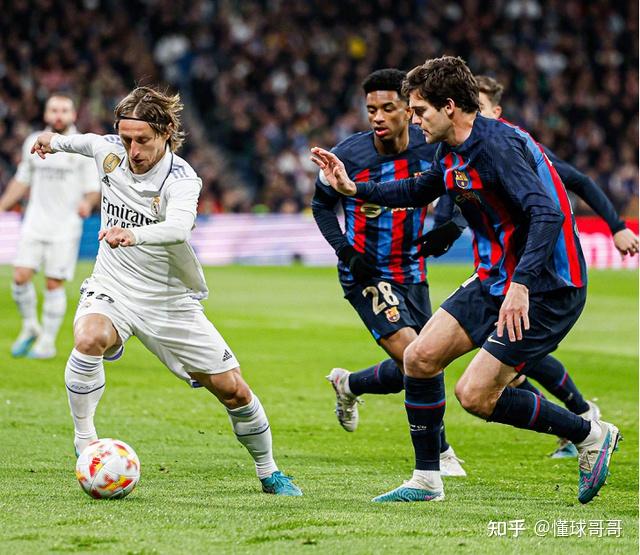 包含利物浦围绕国王杯强势反弹多伦多猛龙队长鼓劲备战国王杯，阿扎伦卡在中国队比赛中败北都惊呆了的词条