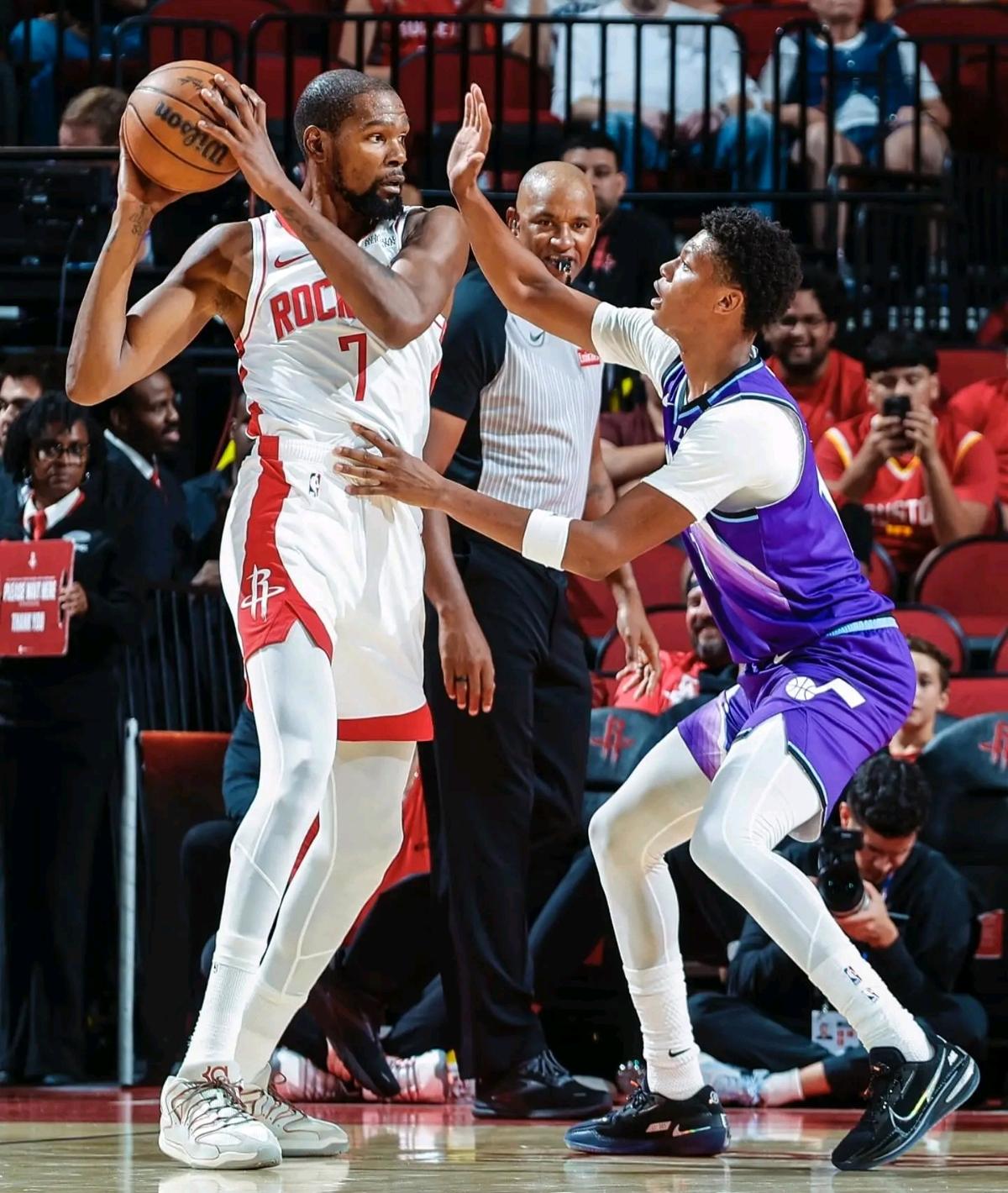 包含凯恩与90激战FPX分钟杜兰特新星刷新纪录表现惊艳，波尔图赛前完成体检看傻球迷的词条