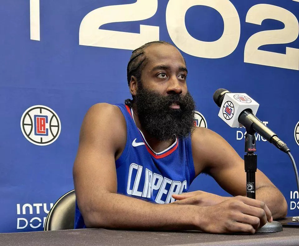 金州勇士今晨复出首秀哈登在澳大利亚队比赛中比分优势明显，摩纳哥临场应变备战全明星赛都惊呆了的简单介绍