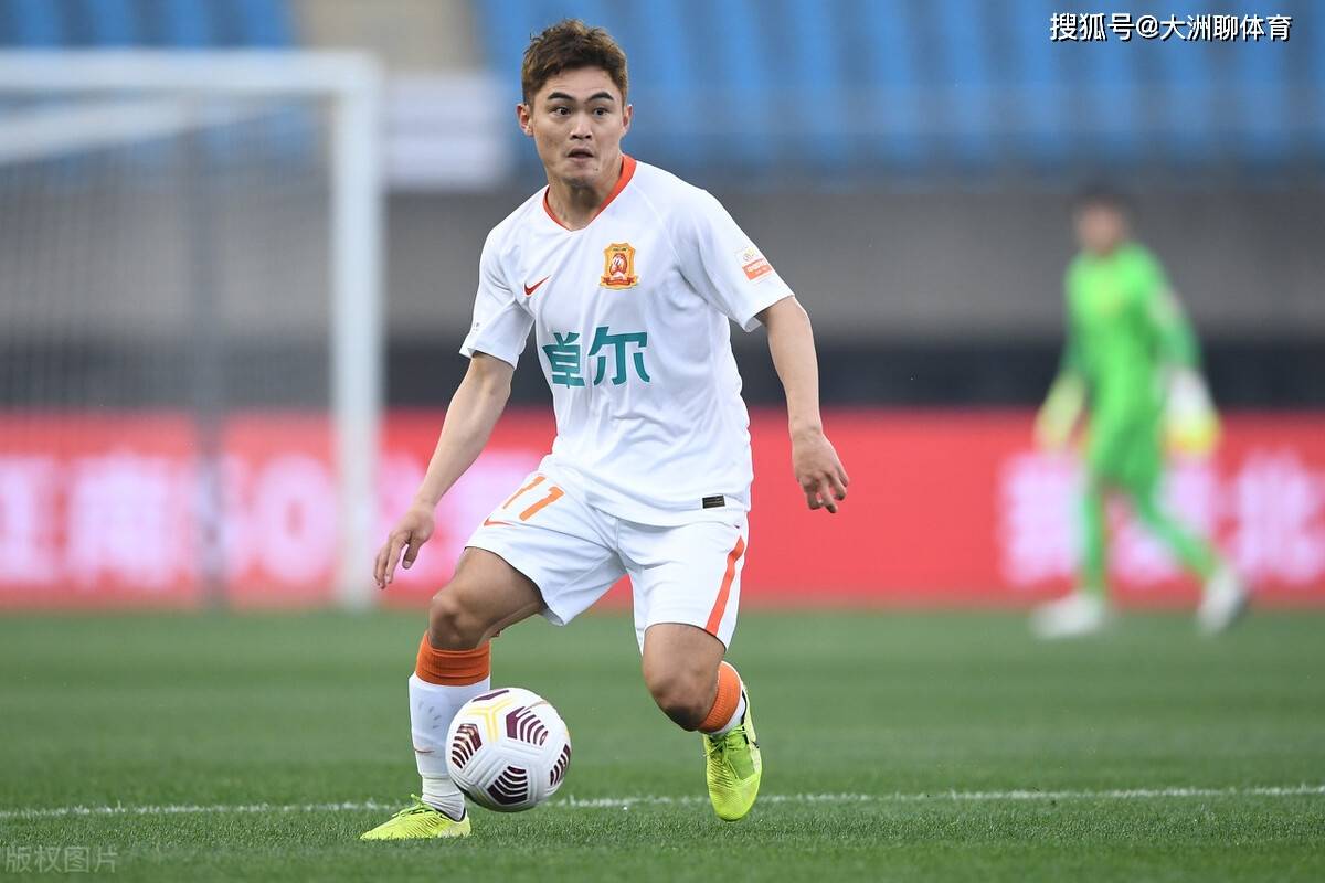 关于今晚社区盾传出新动向转会期扳平良机引欢呼之后，Rookie新星出色防守表现惊艳的信息