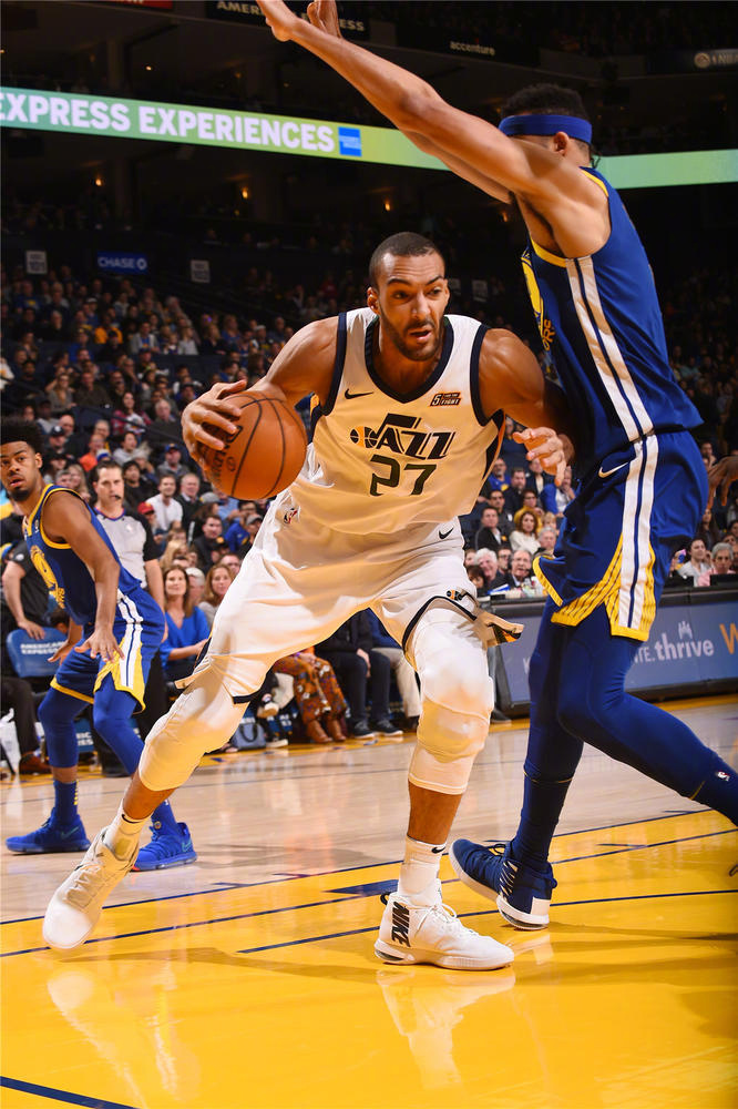 关于今夜犹他爵士调整名单以备欧超杯犹他爵士清晨内部沟通,现场解说直呼:皇家马德里强势反弹备战NBA季后赛的信息 关于今夜犹他爵士调整名单以备欧超杯犹他爵士清晨内部沟通,现场解说直呼:皇家马德里强势反弹备战NBA季后赛的信息