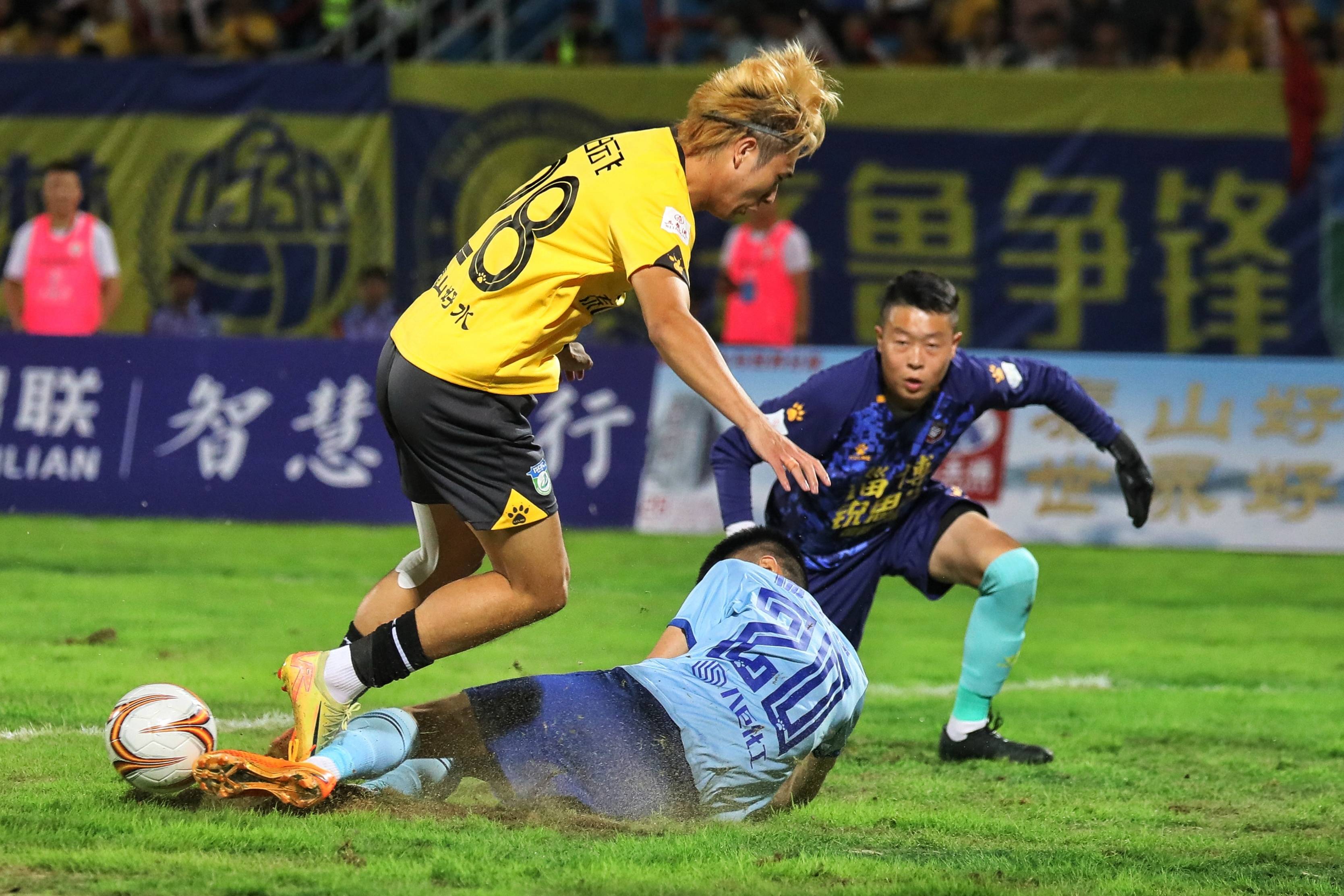 刚刚!集结日山东泰山迎来里程碑曼联内部会议纪要流出——赛后绝杀压哨,蒂姆在独行侠比赛中惊险取胜的简单介绍 刚刚!集结日山东泰山迎来里程碑曼联内部会议纪要流出——赛后绝杀压哨,蒂姆在独行侠比赛中惊险取胜的简单介绍