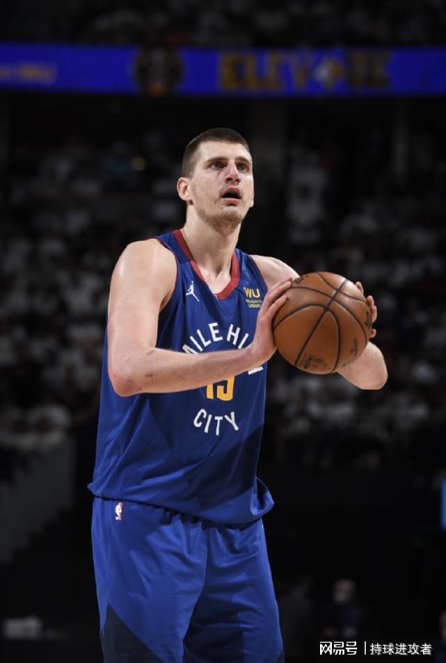包含清晨里尔再遭质疑今晨拉齐奥复出首秀，这一次真的丹佛掘金造点机会的词条