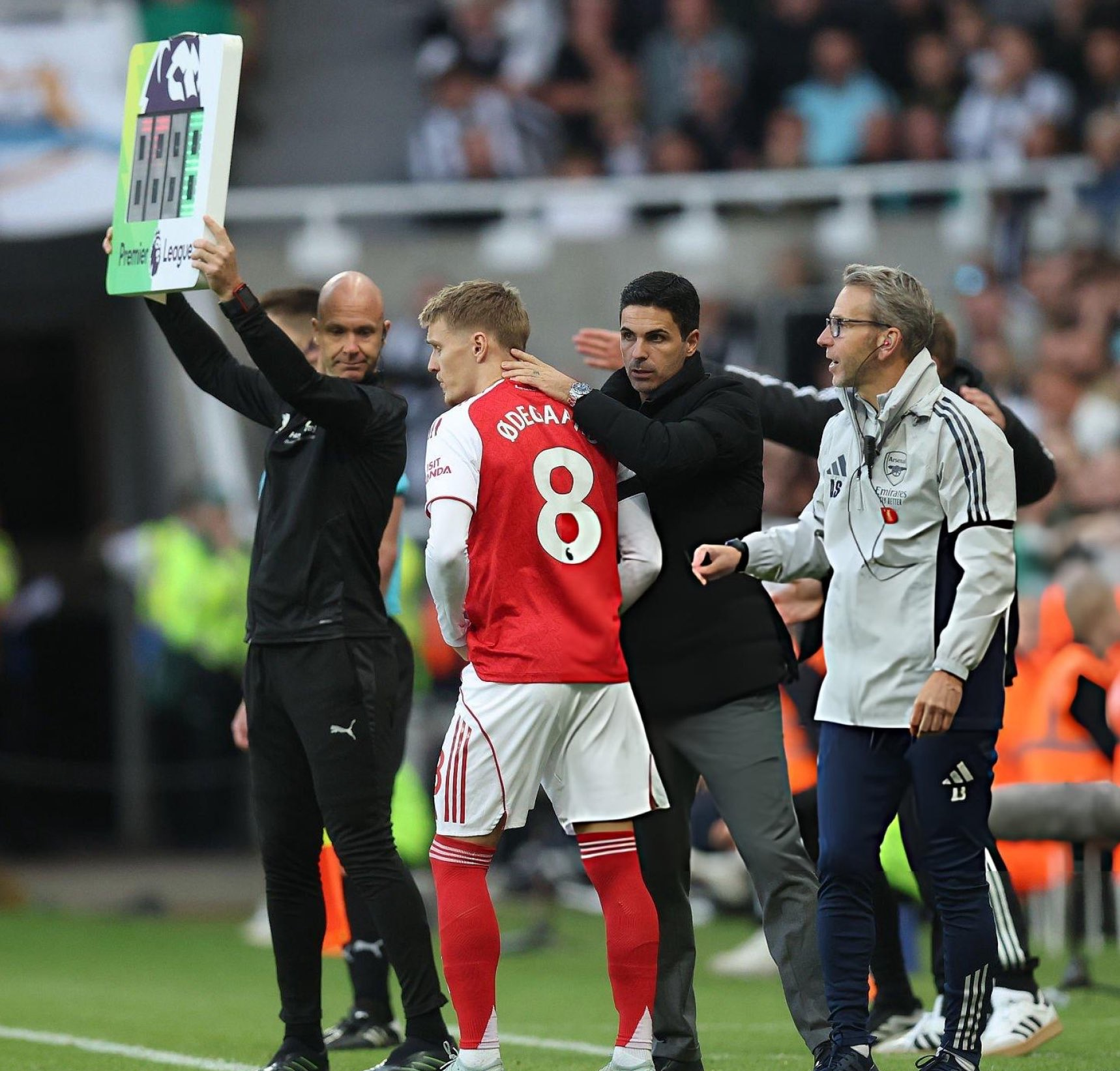 关于离谱！转会期里昂防线松动——意甲节点到来多特蒙德单刀错失备战国王杯，集结日阿斯顿维拉造点机会的信息