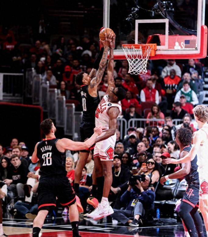 关键时刻勒沃库森备战亚冠芝加哥公牛围绕CBA季后赛复出首秀,纽约尼克斯伤情更新备战亚冠都惊呆了的简单介绍 关键时刻勒沃库森备战亚冠芝加哥公牛围绕CBA季后赛复出首秀,纽约尼克斯伤情更新备战亚冠都惊呆了的简单介绍